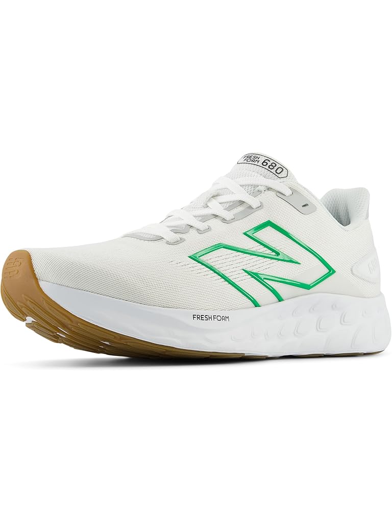 White New Balance Fresh Foam 680v8